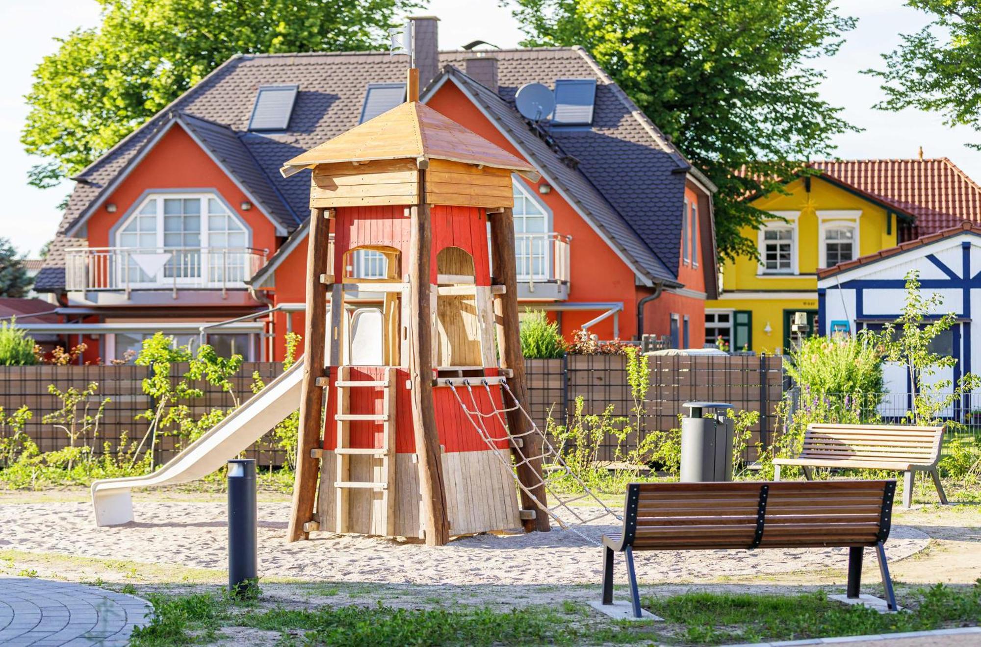Kaptain's Huus In Der Seefahrtschule * Wustrow (Fischland)